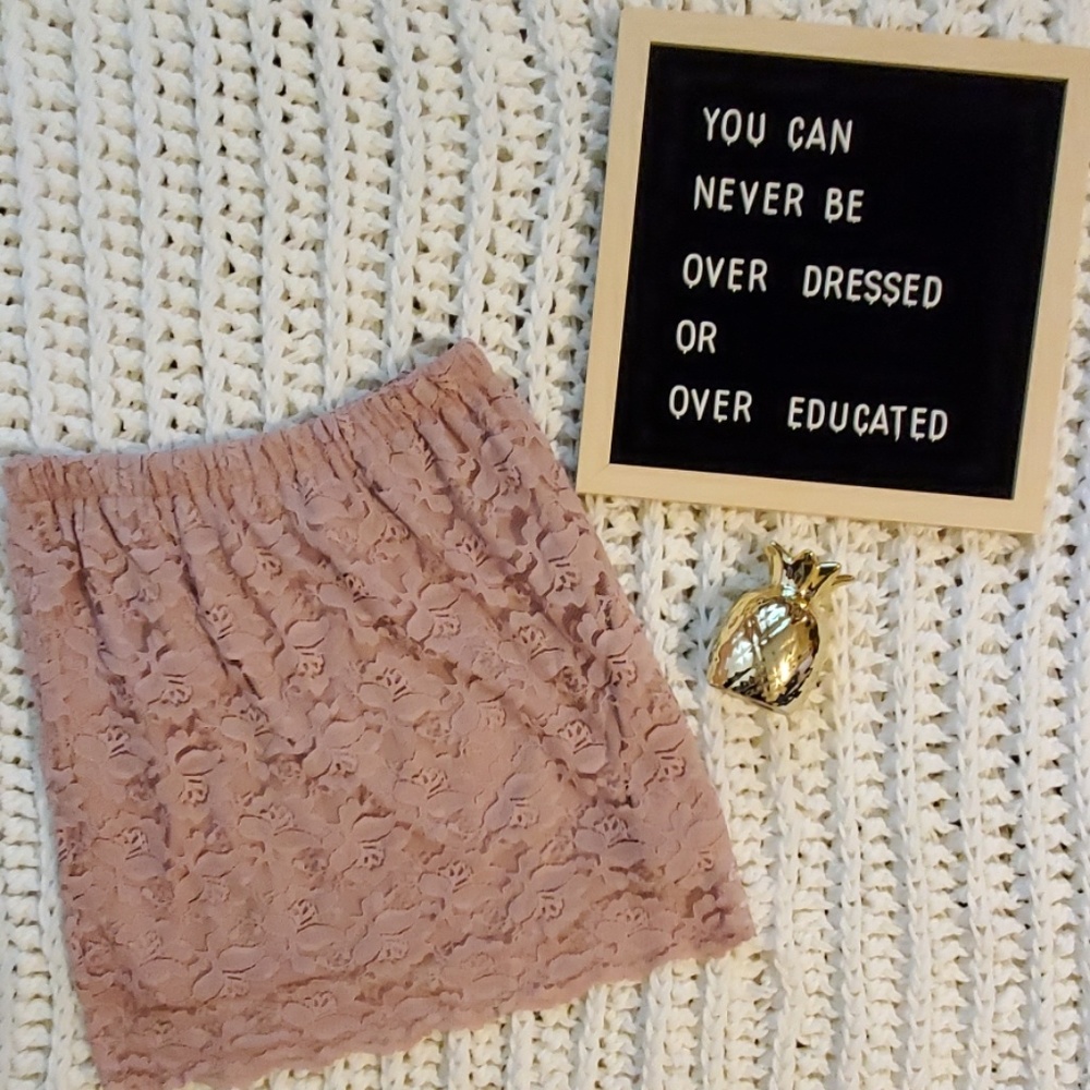 ❗2 for $20❗Pink lace skirt